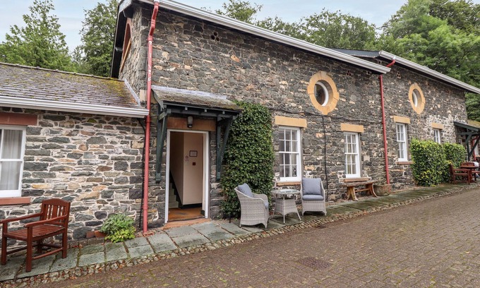 Thirlmere Cottage | THE HAYLOFT, romantic, character holiday cottage in Keswick