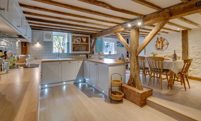 Faversham House | The Hayloft - Two Bedroom House, Sleeps 4