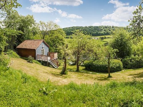 Stroud House | The Hazeling Hideaway