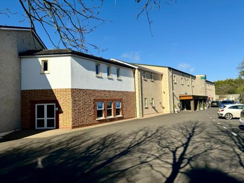 Ballymoney Hotel | The Hedges Hotel