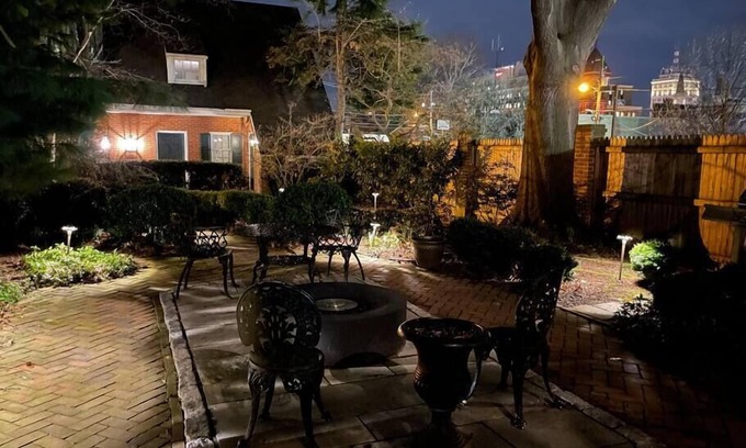 Lancaster House | THE HENDEL HOUSE - COLONIAL DOWNTOWN LANCASTER