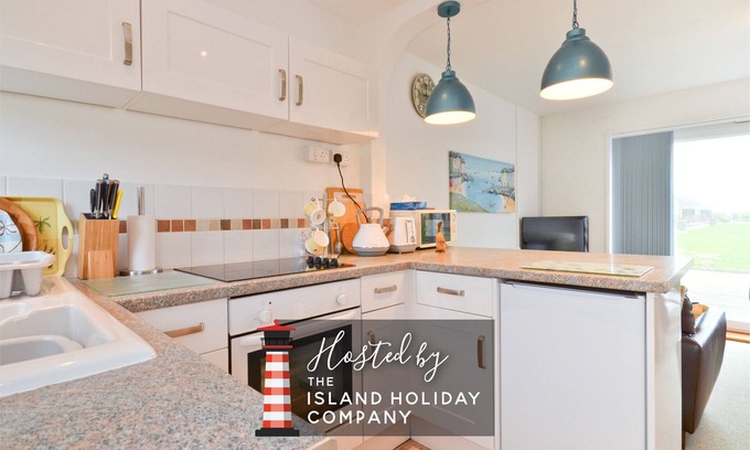 Seaview Ski Chalet | The Hideaway