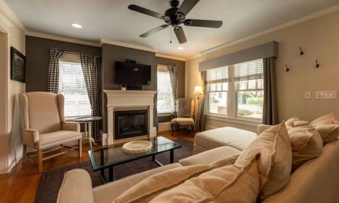 Manteo House | The Historic Austin House in Downtown Manteo
