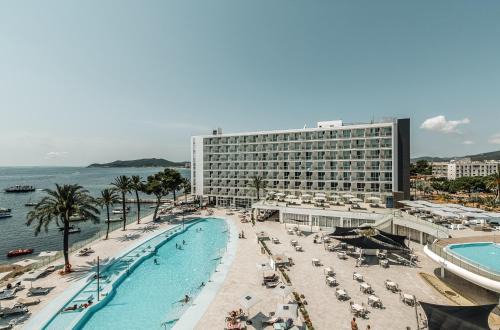 Ibiza Town Hotel | The Ibiza Twiins - 4* Sup
