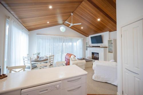 Inverloch House | The Inverloch Beach House