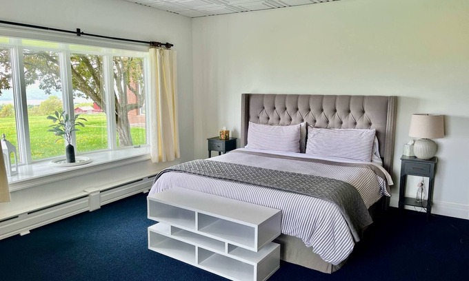 Hector House | The Jade Suite: King Bed with Lake Views