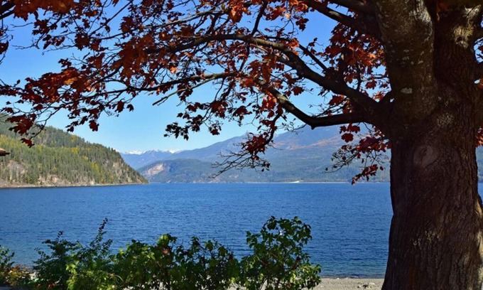 Ainsworth Hot Springs House | The Kootenay Vacation Sensation! Views, Hotsprings, Hiking, Caves, Skiing and more!