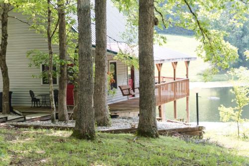 Milltown House | The Lake House A Hidden Gem Sleeps 4