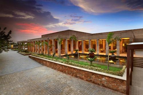 Faridabad Hotel | The Lalit Mangar