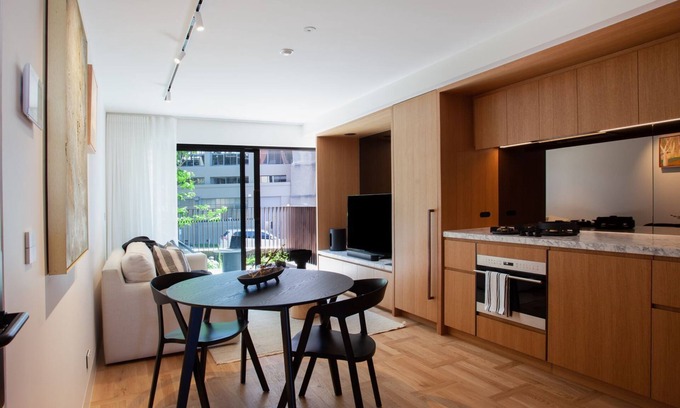 The Rocks Apartment | The Landmark, The Rocks I90