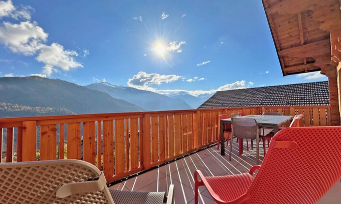 Granges Apartment | The Laughing Cow - 10 mns from Sion and ski