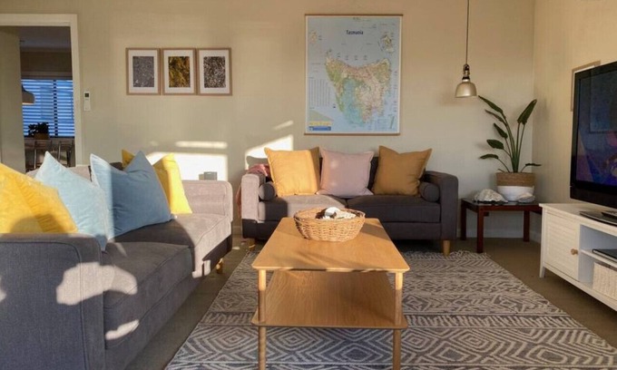Primrose Sands House | The Lazy Fig - Ocean Views, Orchard & Pizza Oven