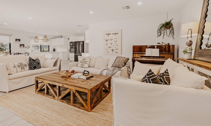 Safety Beach House | The Little Distillery - Beachside Pool Retreat