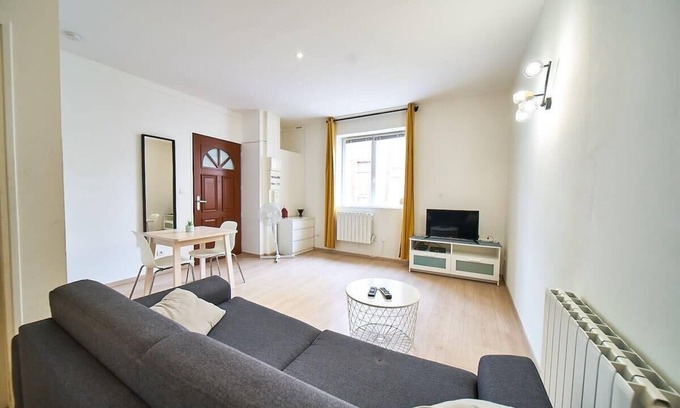 Perralliere Apartment | The Little Persoz - Flachet studio