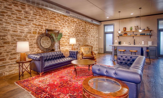 Mason Apartment | The Loft On The Square