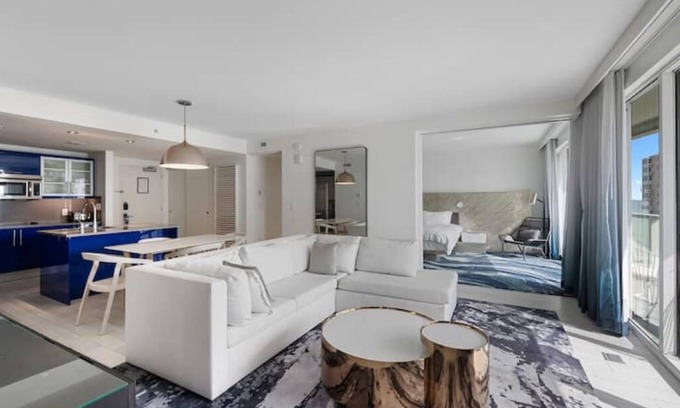 Central Beach Resort | The Luxurious W hotel Residence Beachfront Condo Oasis