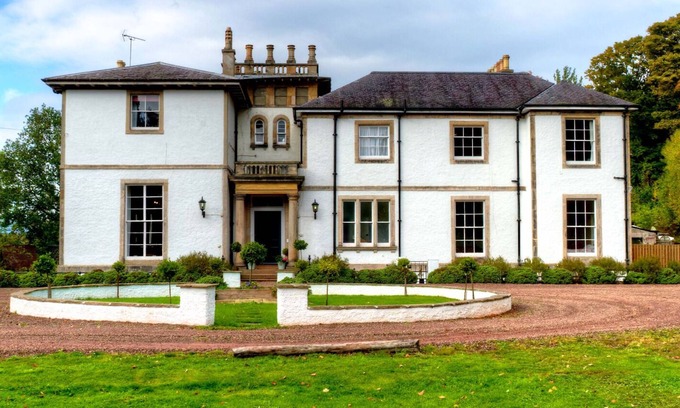Arniston House | The Mansion of Kirkhill, nestled in the Pentlands 9 miles from Edinburgh