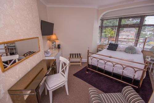 Poole House | The Mariners Guest House