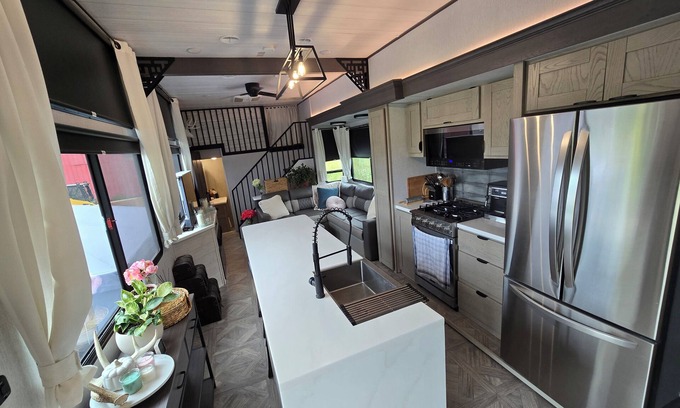 Russell House | The Meadow House, Country Retreat