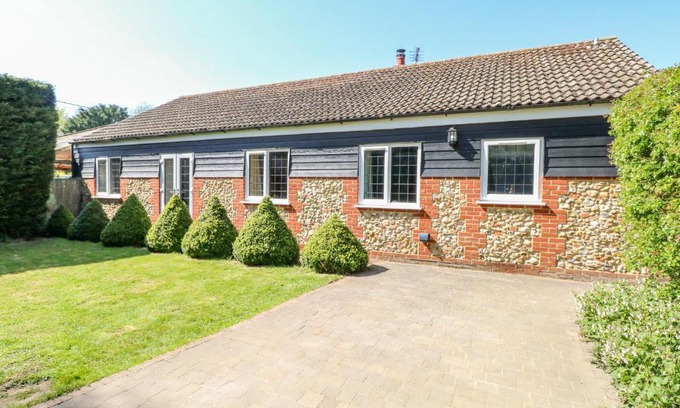 Billingford House | The Meadows Cottage