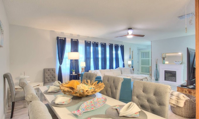 Largo Apartment | The Mermaid and the Sea Turtle