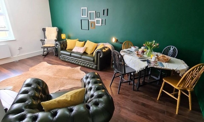 Burton on Trent House | The Mews House at 180