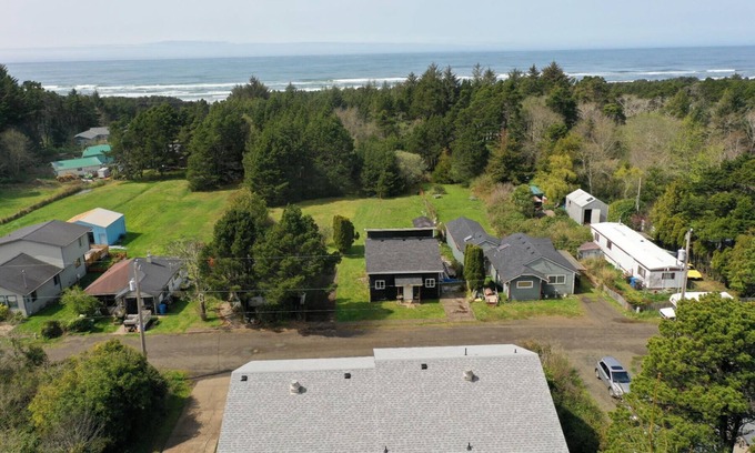 Yachats House | The Momma Blue Whale