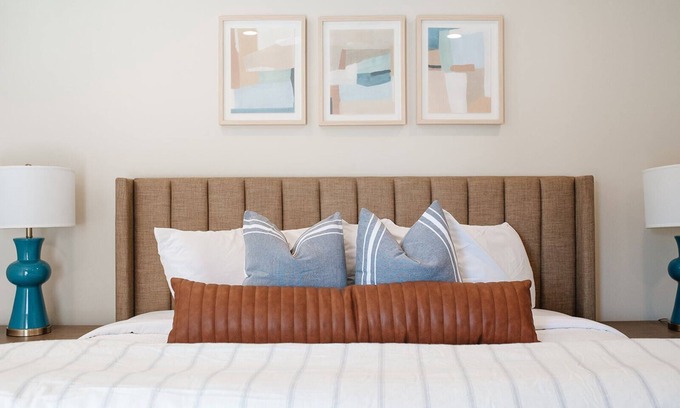 Washington Fields House | 🌲The Monroe ⛰️Pet Friendly Townhouse With Majestic Views and EV Charger Hookup