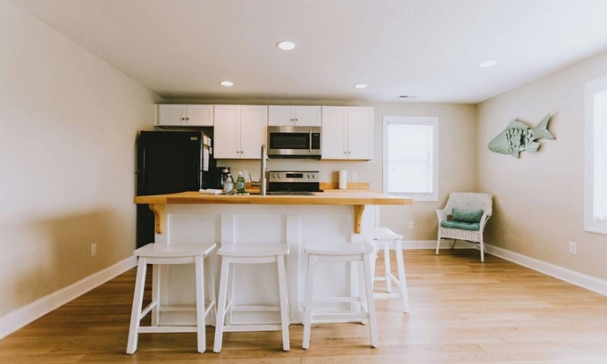 Nags Head House | The Nags Head Cottage-Recently renovated in 2025! Walking distance to the beach!