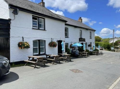 Veryan Bed & Breakfast | The New Inn