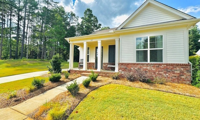 Oxford House | The Oaks, 3BR Escape by Velvet Ditch Villas