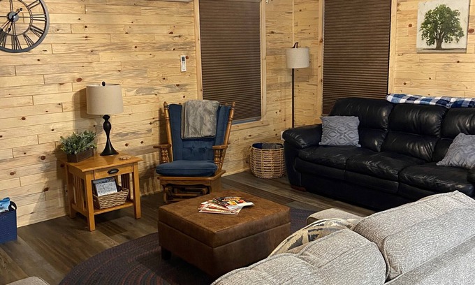 Birch Run Township House | The Oaks - Frankenmuth/Birch Run