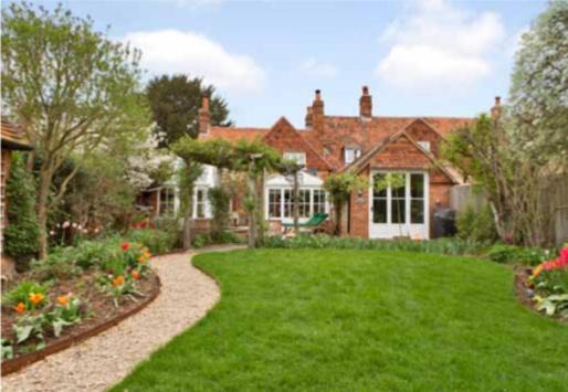 Hambleden House | The Old Butchers in Hambleden