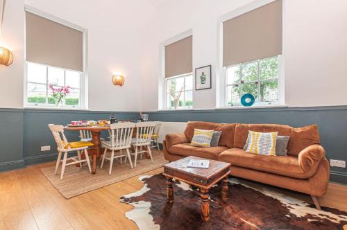 Plymouth Villa | The Old Naval Laundry - Pure B