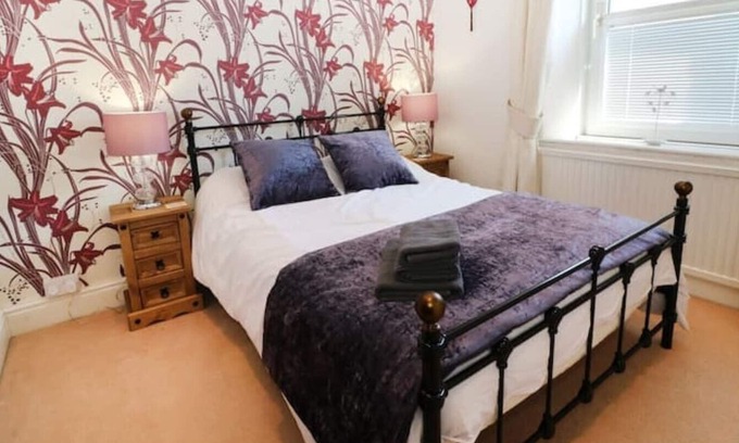 Bala House | The Old School House, 3 bedroom house, sleeps 7 in the heart of Bala