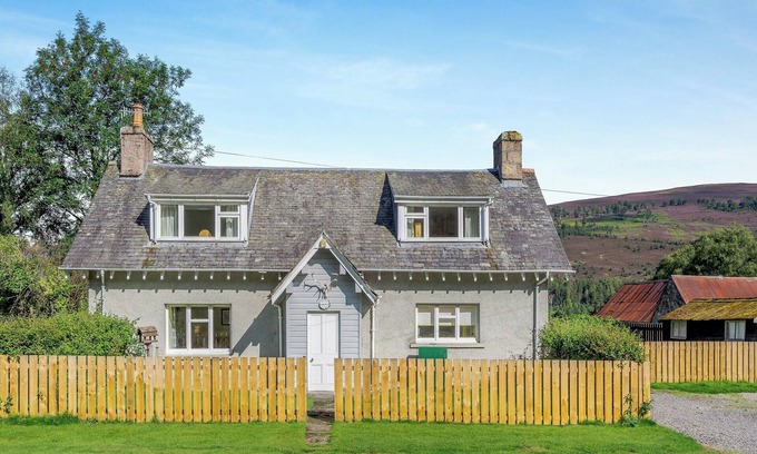 Ballater Cottage | The Old School House