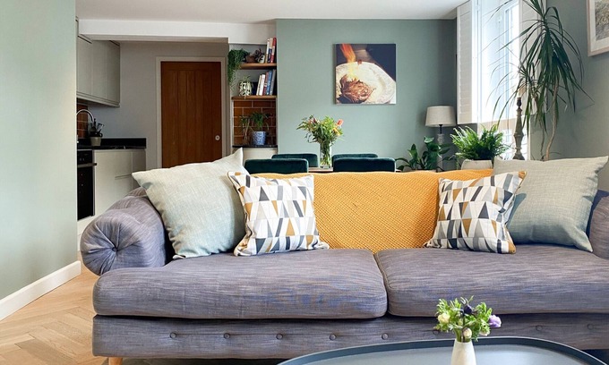 Dartmouth Apartment | The Old Stables - Luxury Dartmouth town centre apartment w/parking permit