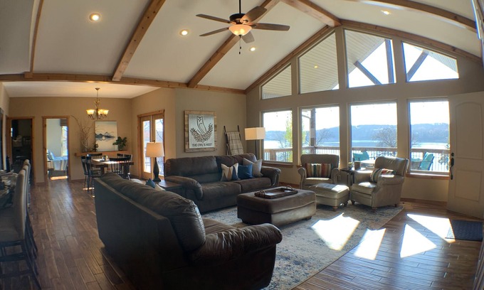 Shell Knob House | The Owl's Nest - A Quiet Retreat with XL Deck & Lakeviews!