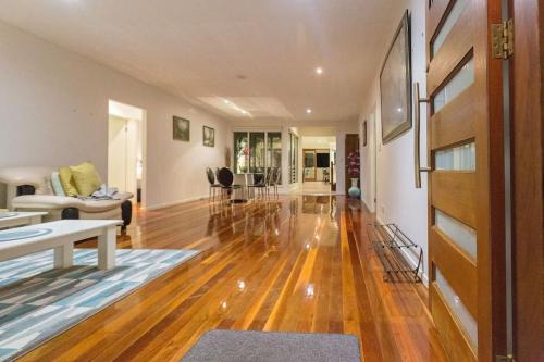 Surfers Paradise House | The Palm in Heart of Surfers Paradise