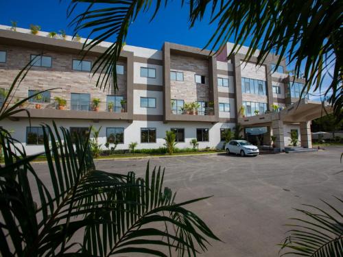 Sekondi-Takoradi Hotel | The Palms by Eagles