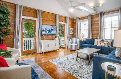 Downtown Apartment | The Perch on Duval