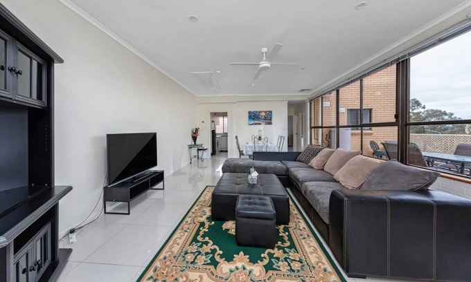Greenway Apartment | The Perfect Base Camp to Explore Canberra and Surrounds