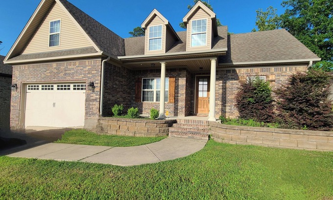 Benton House | The Perfect Launchpad for Central Arkansas Fun!