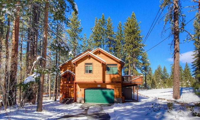 South Lake Tahoe House | The Phoenix by Lake Tahoe Accommodations
