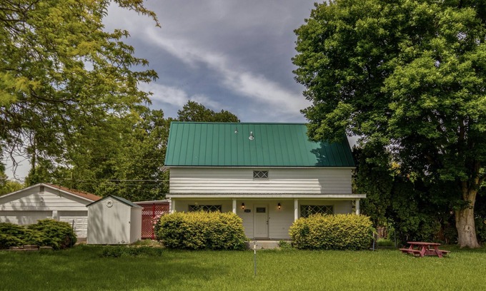 Caldwell House | The Piano House - Historic 4 bedroom home in Caldwell