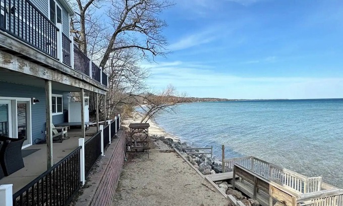 Traverse City House | The Place Up North