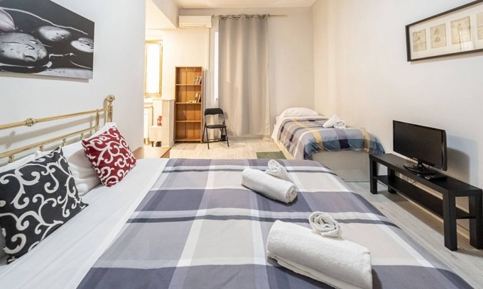 Roiano-Gretta-Barcola-Cologna-Scorcola Apartment | The Postcard - Cozy APT near the Central Station