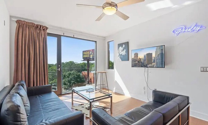 North University Condo | The Presley - Elvis Themed Downtown Loft. Skyline &Tower Views-close to it all