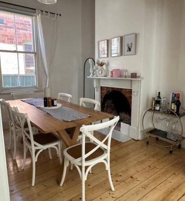 Quarry Hill House | The Railway Parkview