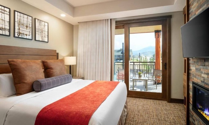 The Highlands Condo | The Ranahan Resort is relaxation with sophistication and unrivaled amenities.